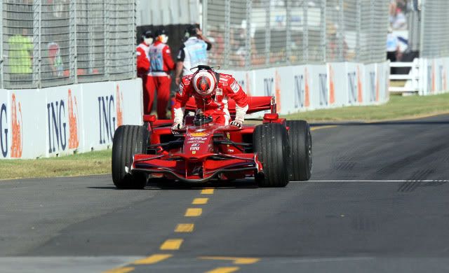 Raikkonen abandona en Australia 2008