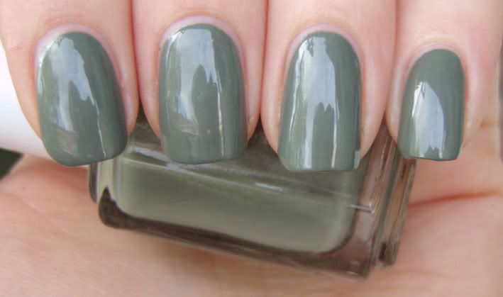 Swatch: Essie - Sew Psyched - Pinky Polish
