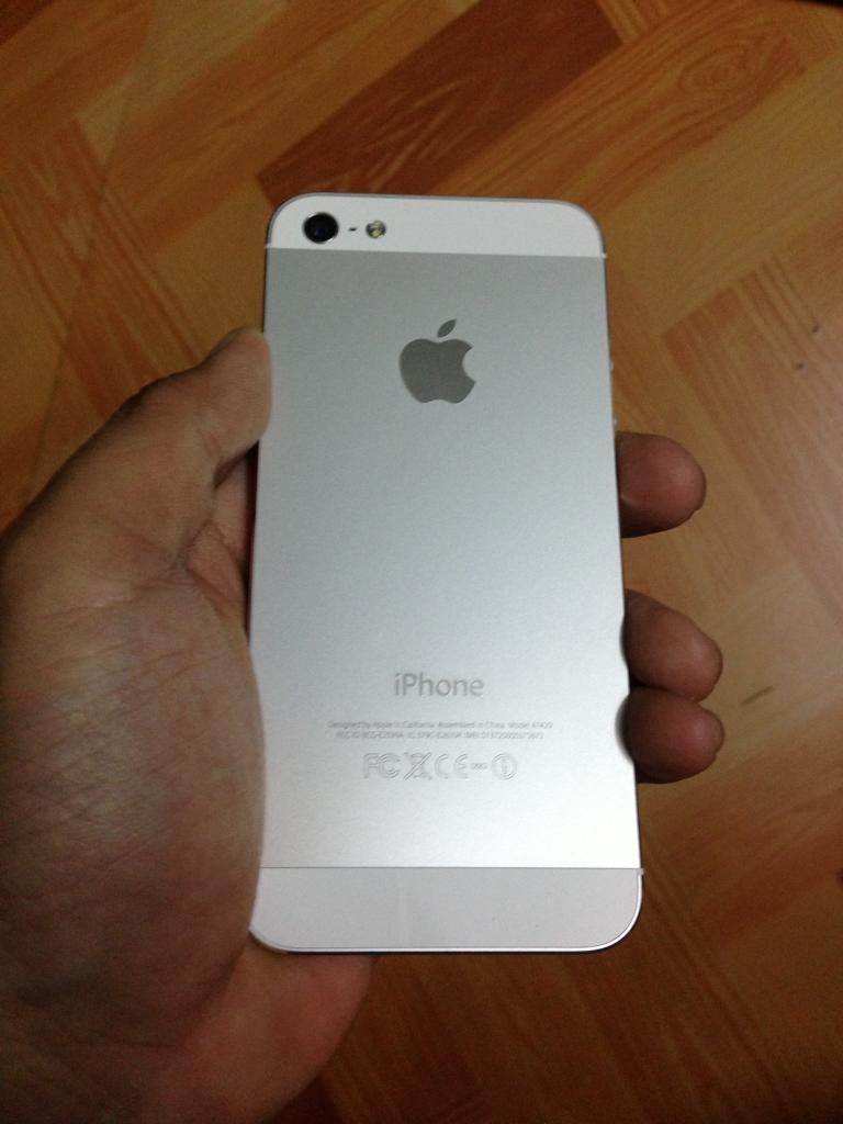 Bán iphone 5 16gb (white) quốc tế, máy đẹp 99%, zin từ a-z máy quá đẹp,bh apple đến tháng 12/2015
