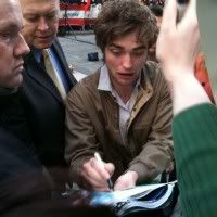 ROB OLD/NEW today show fan pic 4 /25/10
