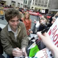 ROB OLD/NEW today show fan pic 2 4 /25/10