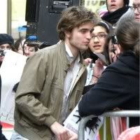ROB OLD/NEW today show fan pic 3 4 /25/10
