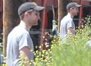 NEW ROB ON SET OF WATER FOR ELEPHANTS 5/20/10
